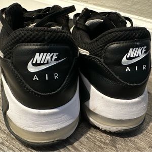 Used men’s Nike air shoes